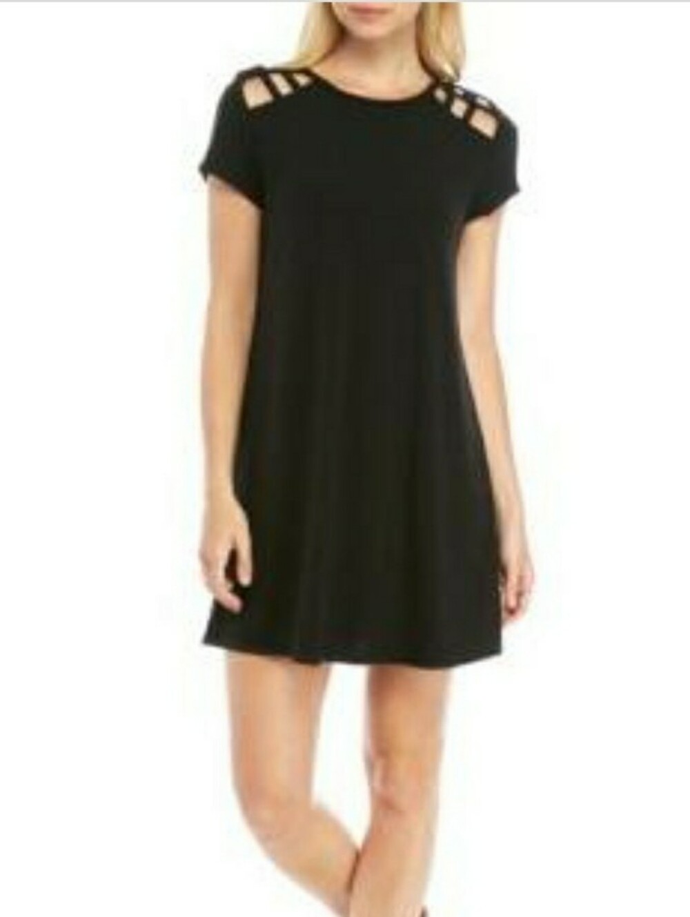 Speechless Black Short Sleeve Cutout Sleeve Swing Dress. Size: Small